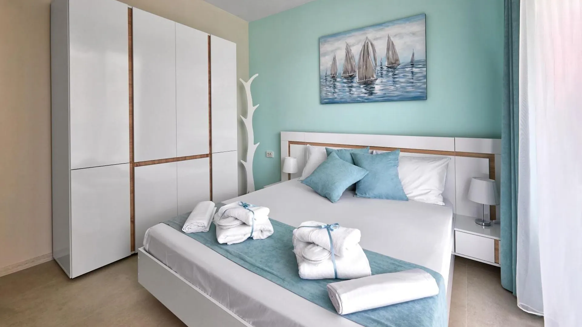 Sea Sunrise Apartment Sozopol